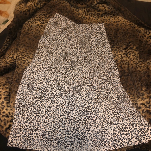 SOLD ON MERC - Picture 2 of 2